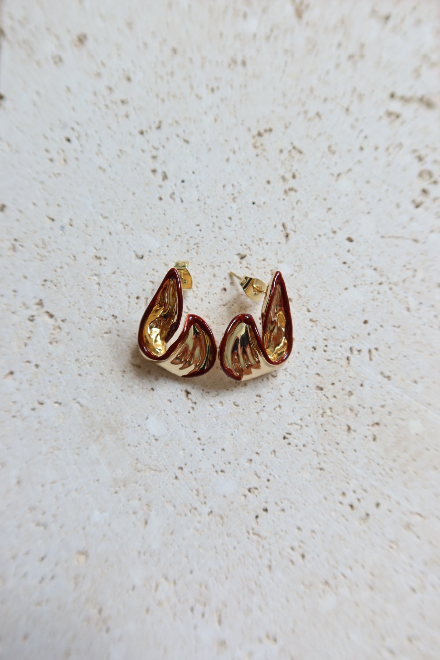 Earring red with gold