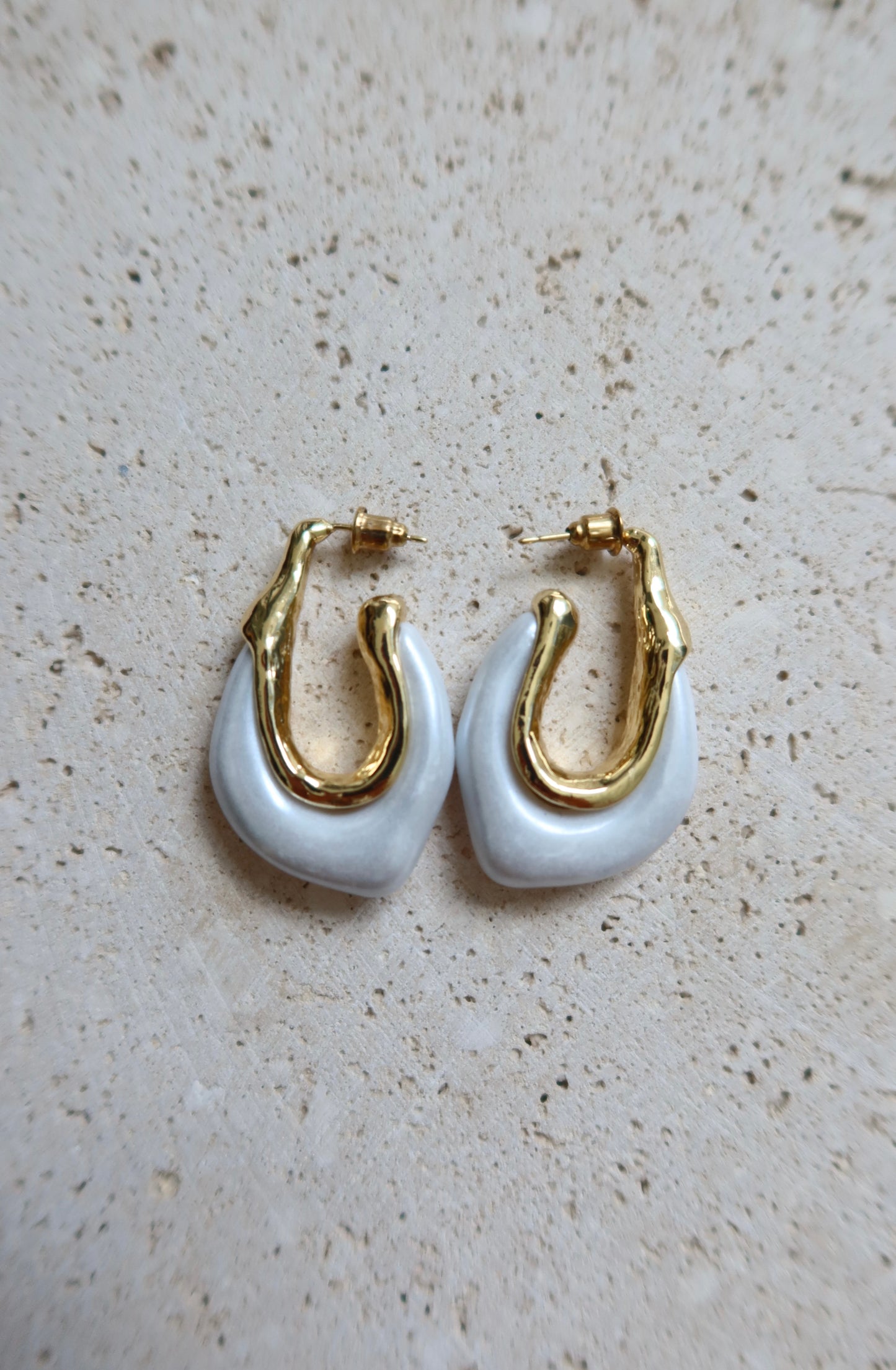 Earring Milk & gold
