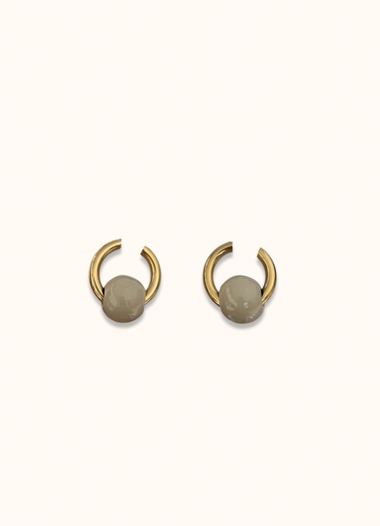 Earring peal color and Gold