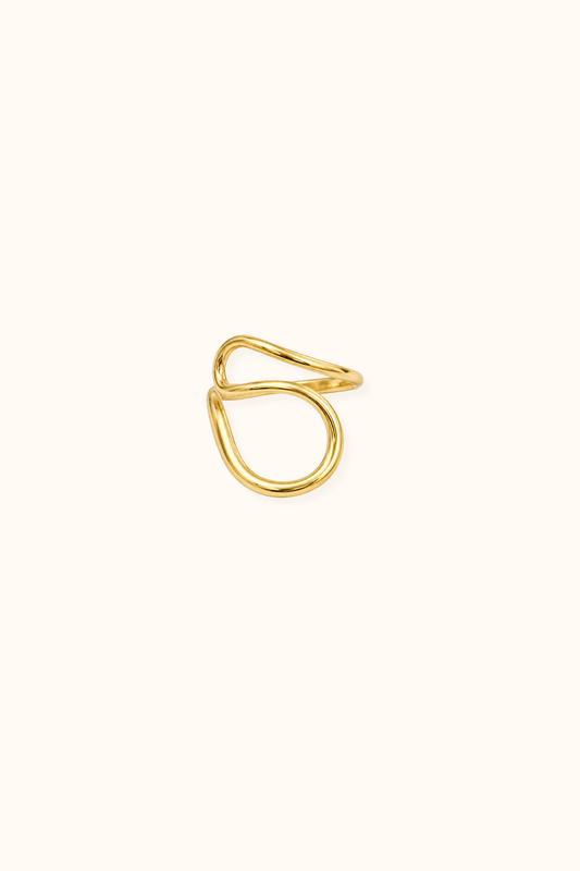 Curve gold ring