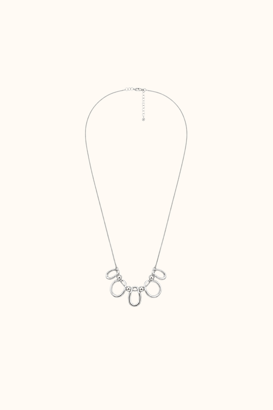 Fluid silver necklace